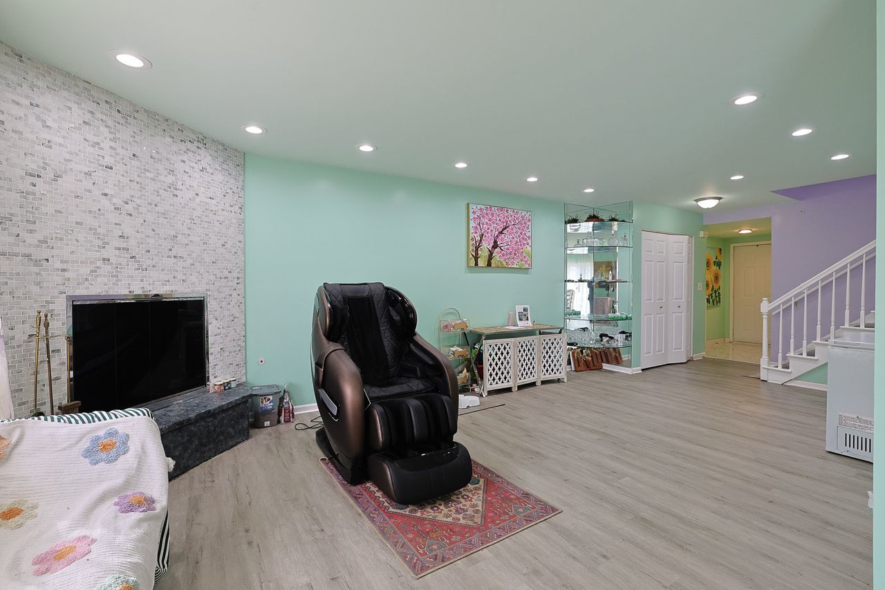 1803 Koehling Road Northbrook, IL 60062 - Photo 3 of 24