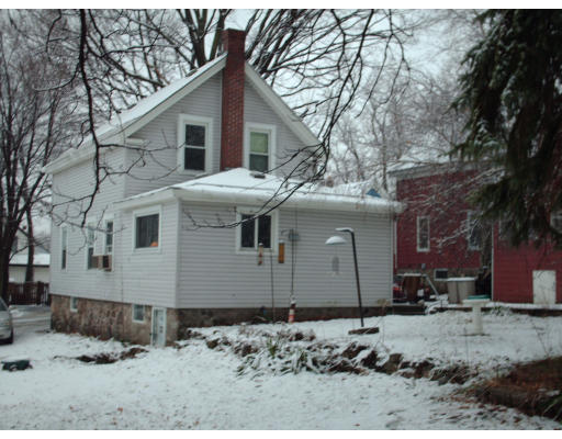 44 Roper Street Lowell, MA 01852 - Photo 3 of 8 Gallery Image 3