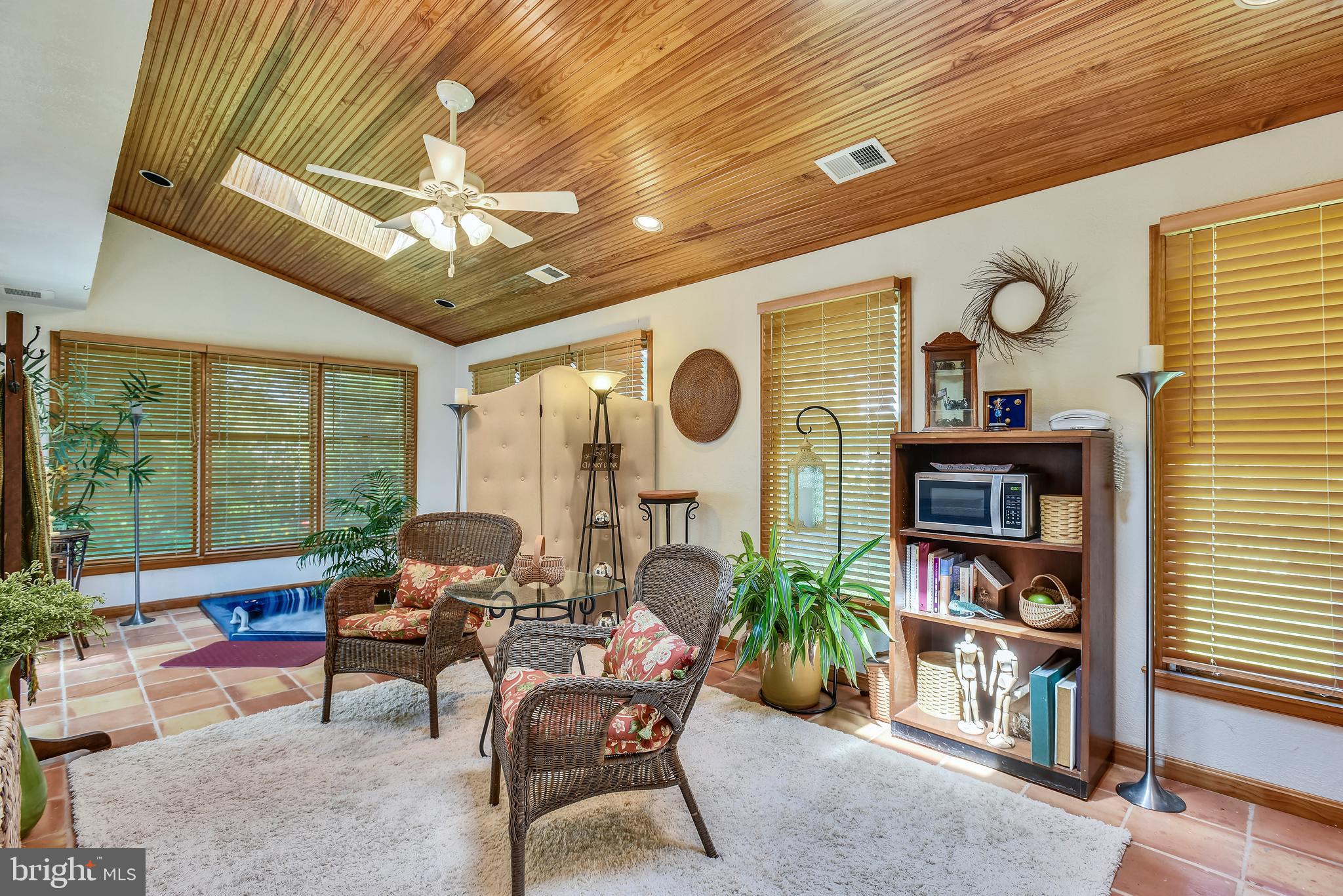 8820 Rachell Court Manassas, VA 20110 - Photo 2 of 73 Gallery Image 2