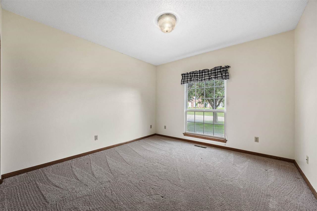 3445 Willowridge Road, Unit B Marion, IA 52302 - Photo 16 of 22 Gallery Image 16