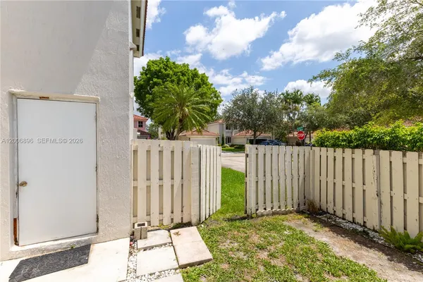 $4,300 | 14972 Southwest 50th Court, Davie, FL 33331