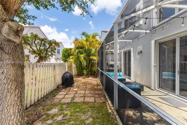 $4,300 | 14972 Southwest 50th Court, Davie, FL 33331