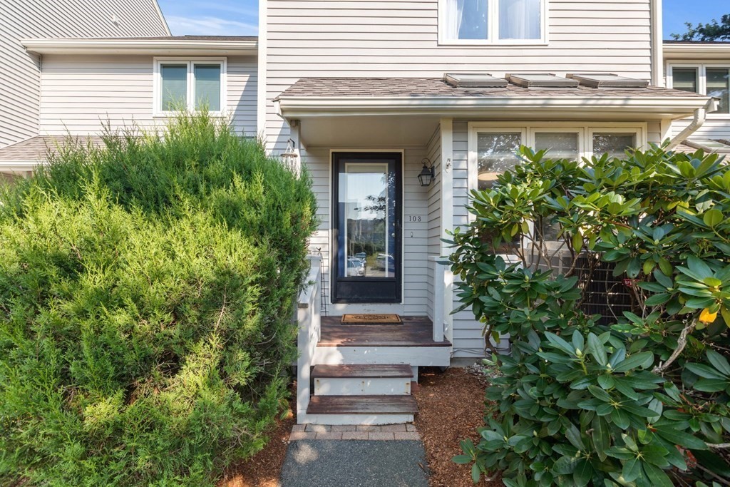 103 Maple Brook Road, Unit 103 Bellingham, MA 02019 - Photo 2 of 41 Gallery Image 2