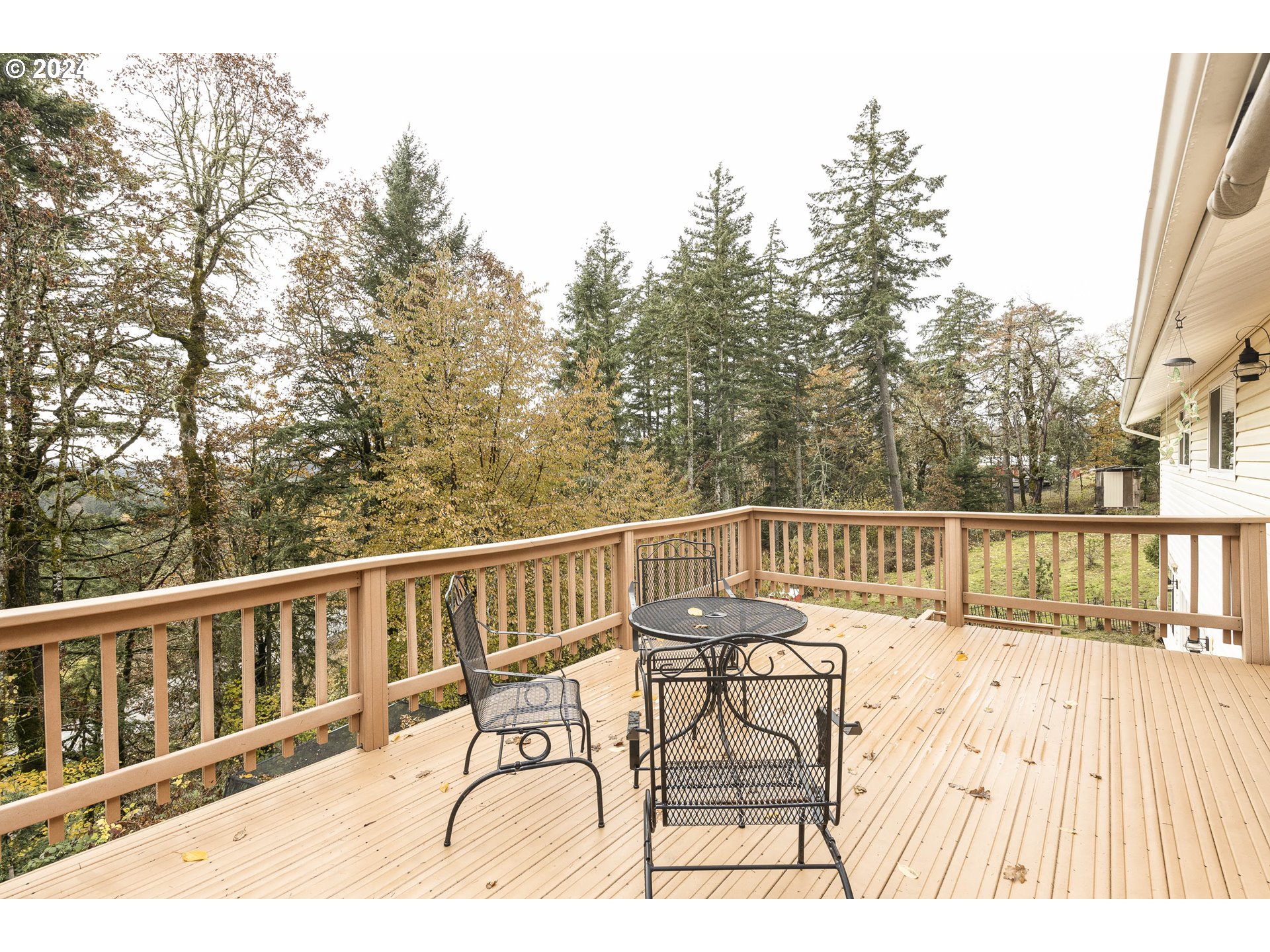15845 Oakdale Road Dallas, OR 97338 - Photo 24 of 35
