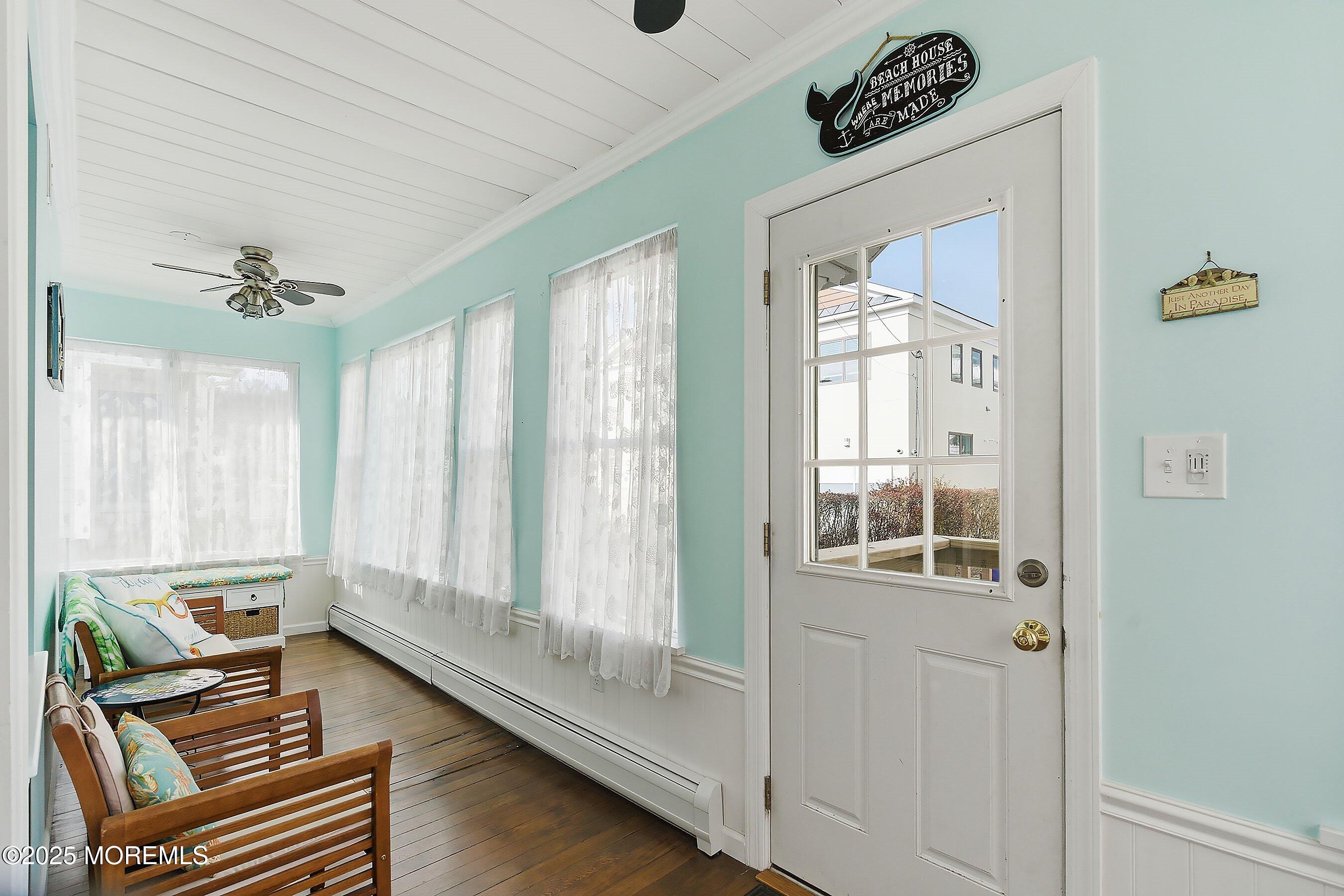 34 Waterview Way Sea Bright, NJ 07760 - Photo 5 of 24 a living room with furniture