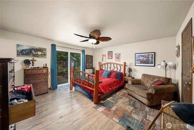 $950,000 | 14435 Vail Cut Off Road Southeast, Rainier, WA 98576