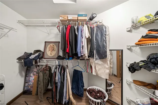 $950,000 | 14435 Vail Cut Off Road Southeast, Rainier, WA 98576