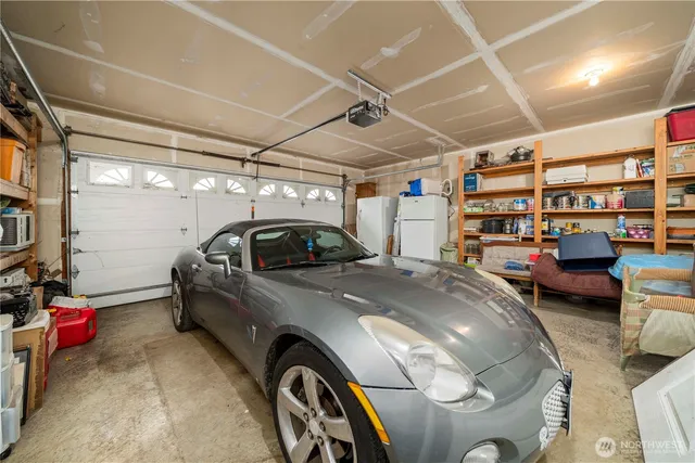 $950,000 | 14435 Vail Cut Off Road Southeast, Rainier, WA 98576