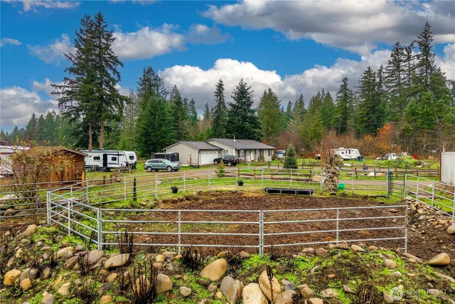 $950,000 | 14435 Vail Cut Off Road Southeast, Rainier, WA 98576