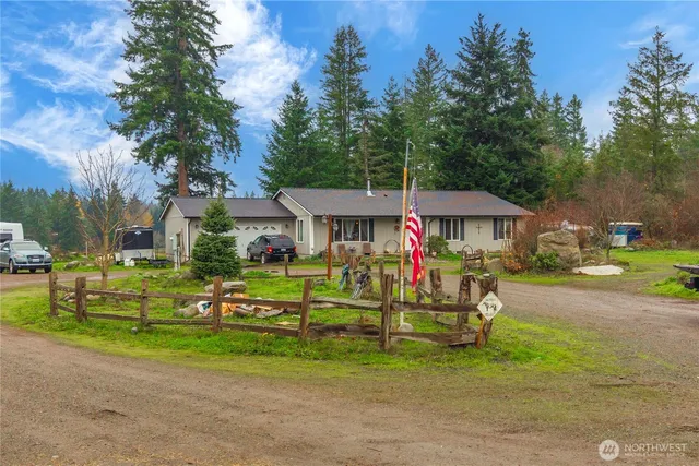 $950,000 | 14435 Vail Cut Off Road Southeast, Rainier, WA 98576