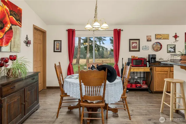 $950,000 | 14435 Vail Cut Off Road Southeast, Rainier, WA 98576