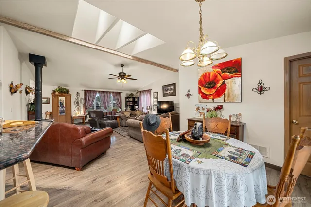 $950,000 | 14435 Vail Cut Off Road Southeast, Rainier, WA 98576