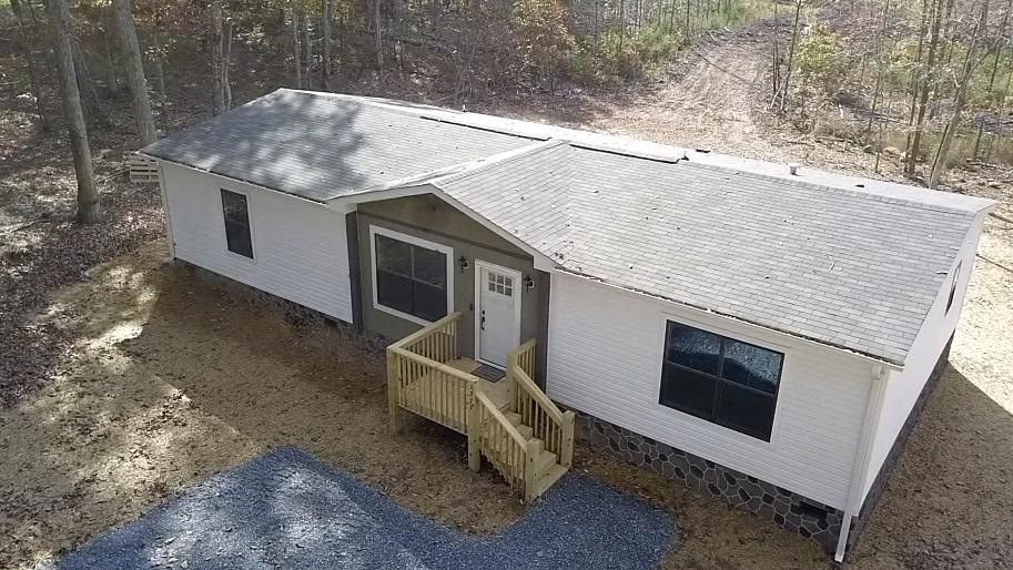 1271 Flint Hill Road Moneta, VA 24121 - Photo 2 of 32 IMG_6468