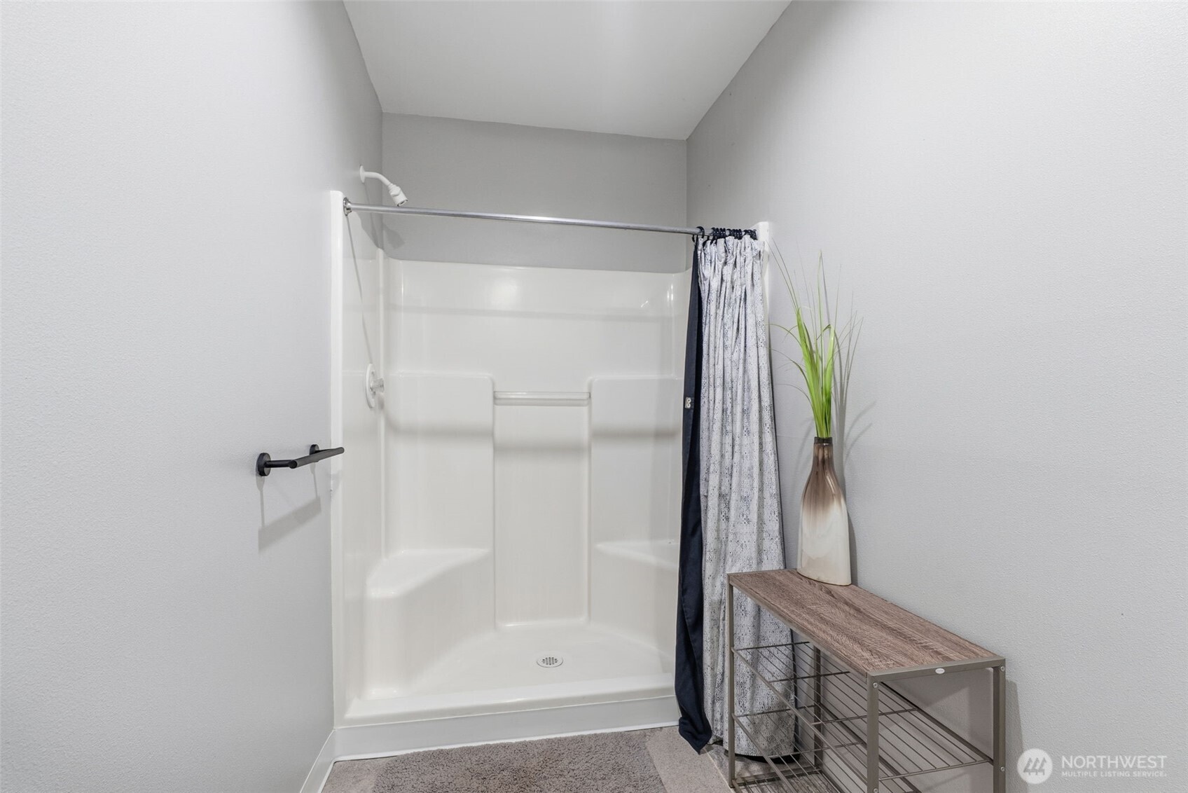 16 Little Cape Horn Road Cathlamet, WA 98612 - Photo 21 of 32 a bathroom with a glass shower door