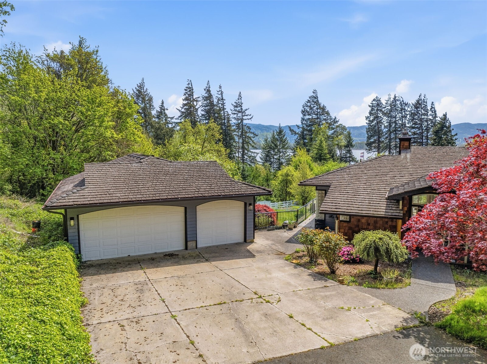 16 Little Cape Horn Road Cathlamet, WA 98612 - Photo 31 of 32 a house view with a garden space