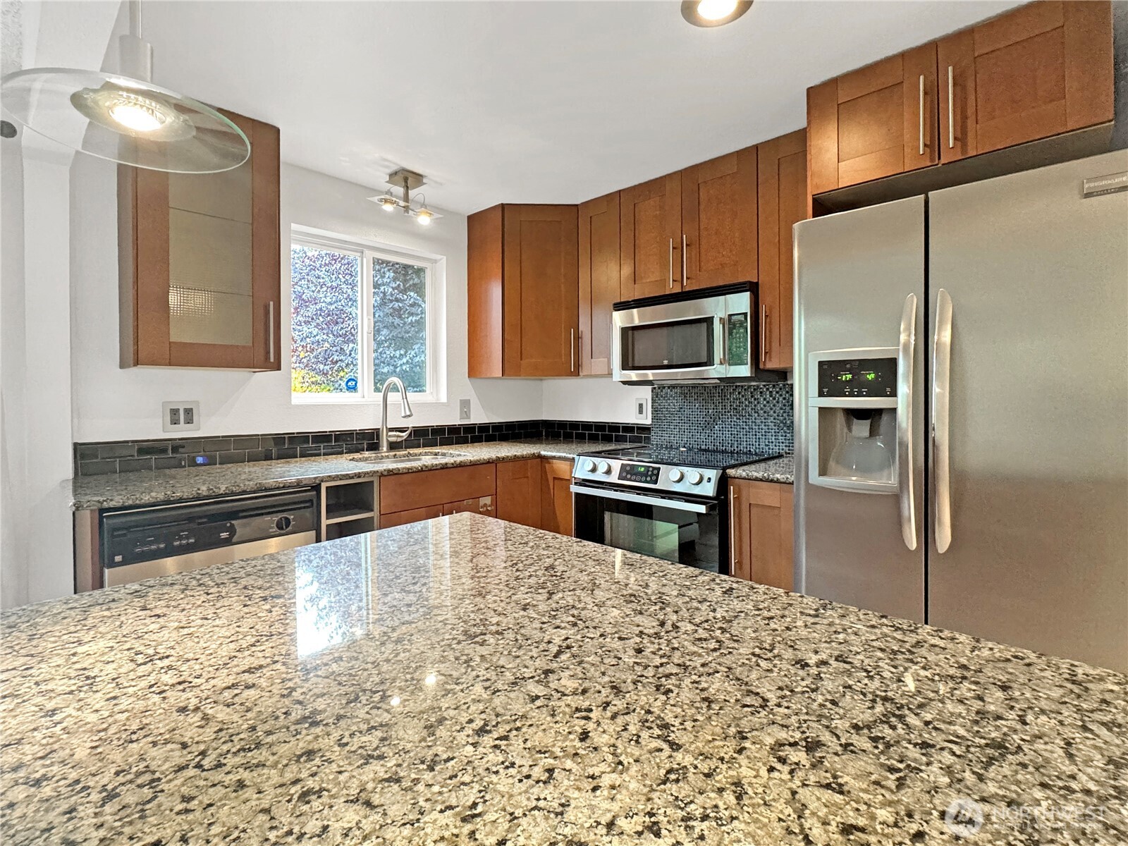 7909 218th Street Southwest, Unit 4 Edmonds, WA 98026 - Photo 13 of 17