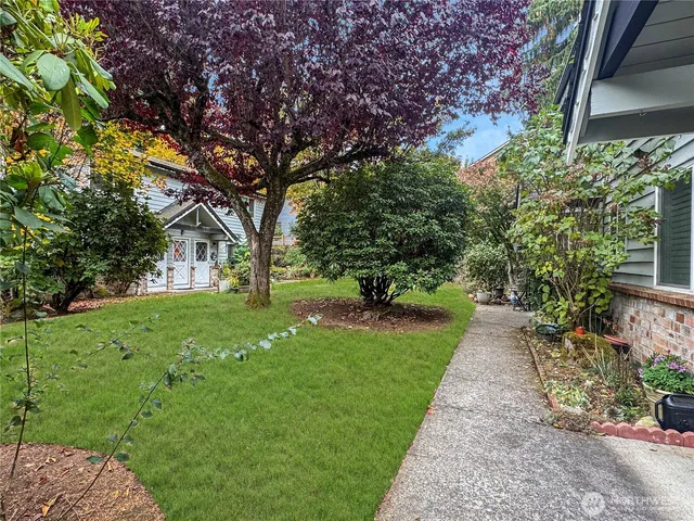 $390,000 | 7909 218th Street Southwest, Unit 4, Edmonds, WA 98026