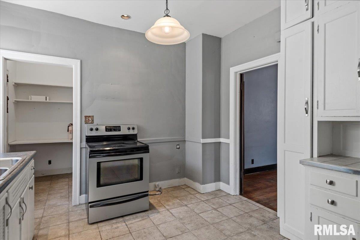 1907 South 5th Street Springfield, IL 62703 - Photo 12 of 24