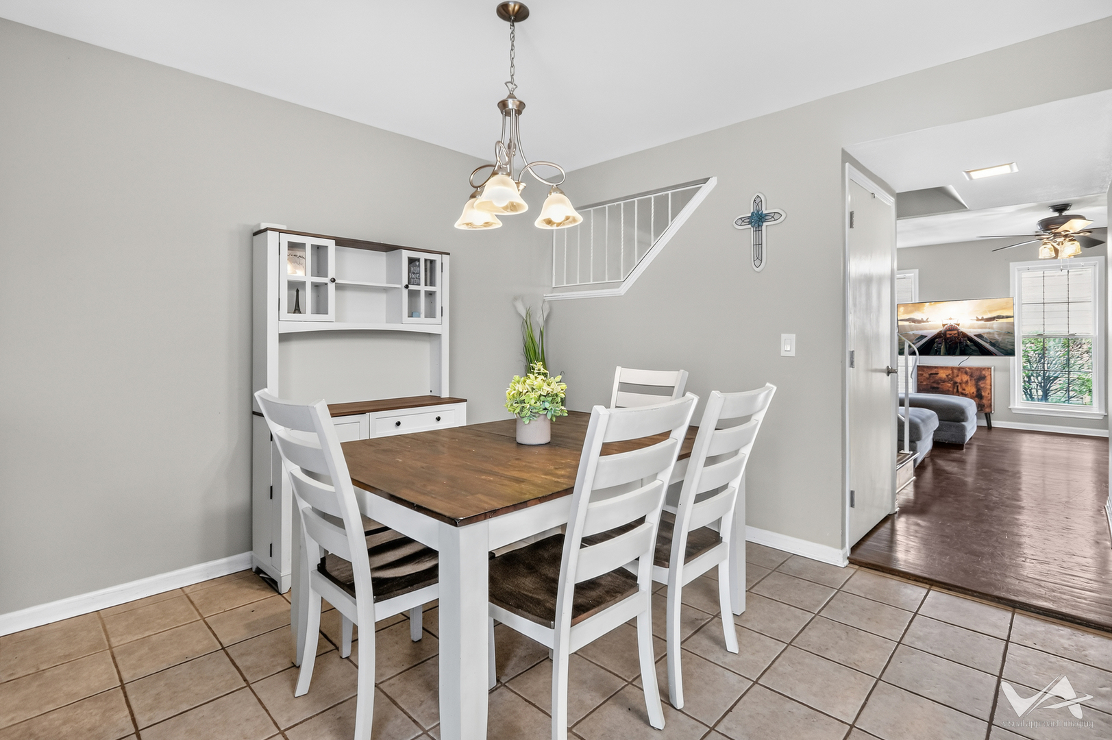 378 Rodenburg Road Roselle, IL 60172 - Photo 9 of 49 Gallery Image 9