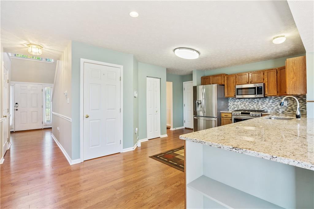 258 Field Club Circle McKees Rocks, PA 15136 - Photo 6 of 25 Gallery Image 6