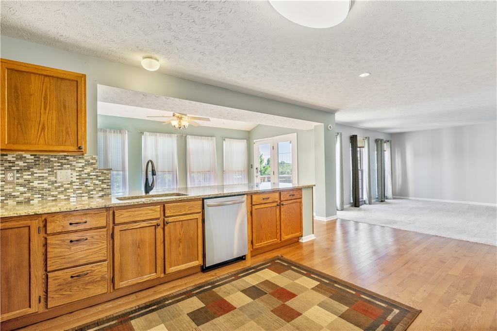 258 Field Club Circle McKees Rocks, PA 15136 - Photo 8 of 25 Gallery Image 8