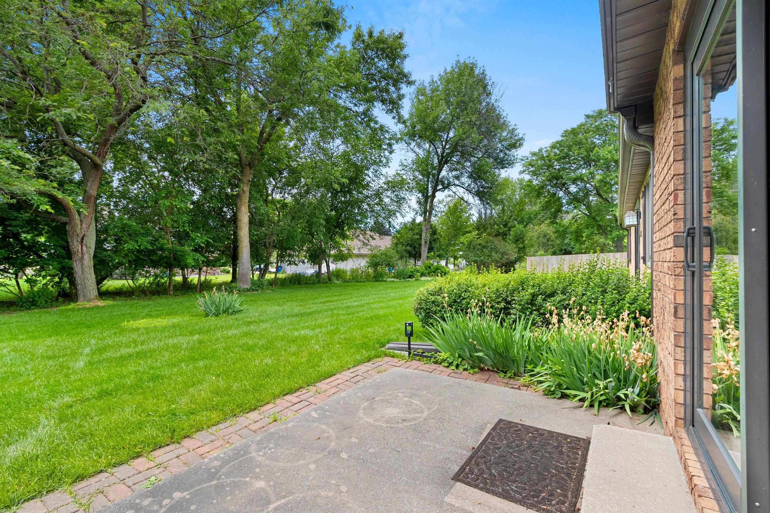 151 Harrys Gateway Appleton, WI 54914 - Photo 11 of 78