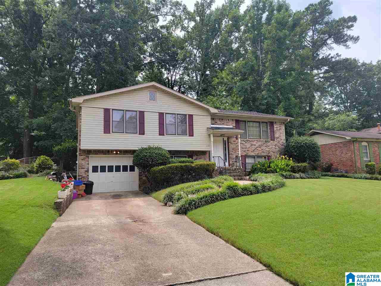 620 Vaughn Circle Birmingham, AL 35235 - Photo 5 of 49