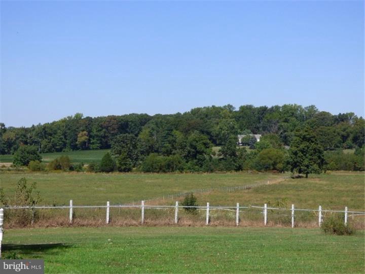 2691 Monmouth Road Jobstown, NJ 08041 - Photo 14 of 16