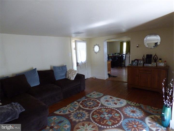 2691 Monmouth Road Jobstown, NJ 08041 - Photo 6 of 16