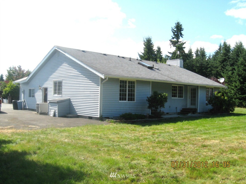 18624 Loganberry Street Southwest Rochester, WA 98579 - Photo 3 of 7