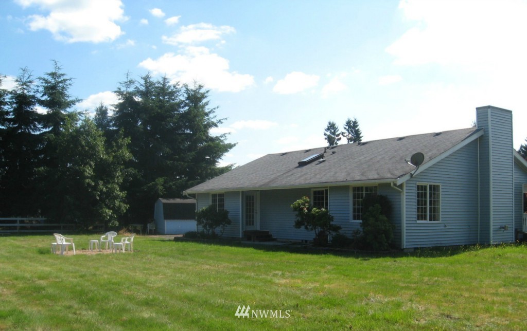 18624 Loganberry Street Southwest Rochester, WA 98579 - Photo 4 of 7