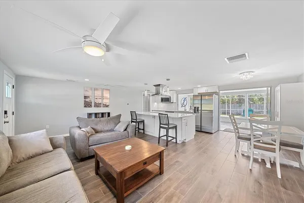 $419,000 | 5032 Linda Street, Venice, FL 34293