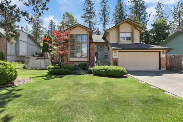 $469,900 | 5511 West Rifle Club Road, Spokane, WA 99208