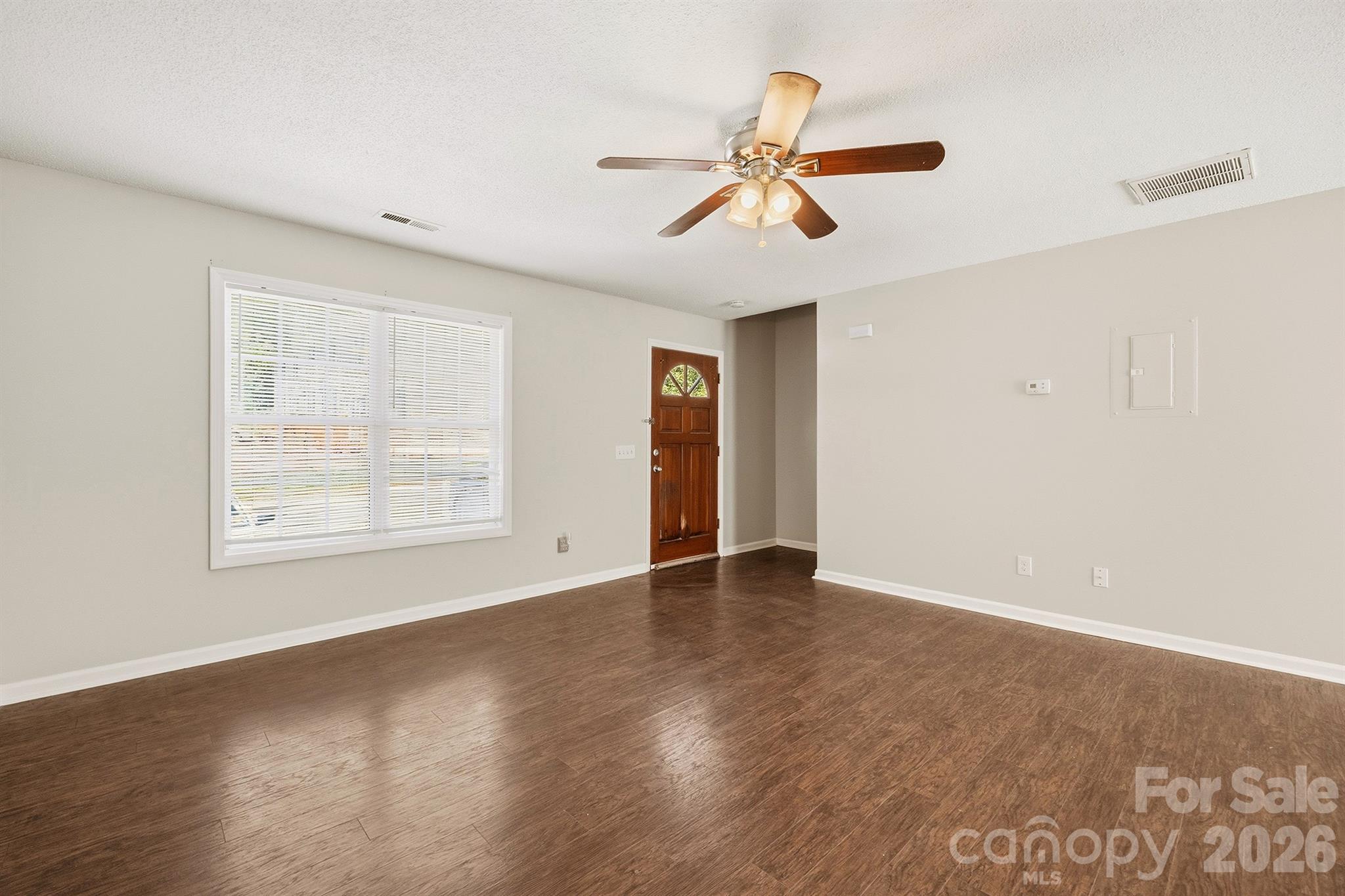 1057 19th Street Northeast Hickory, NC 28601 - Photo 4 of 19