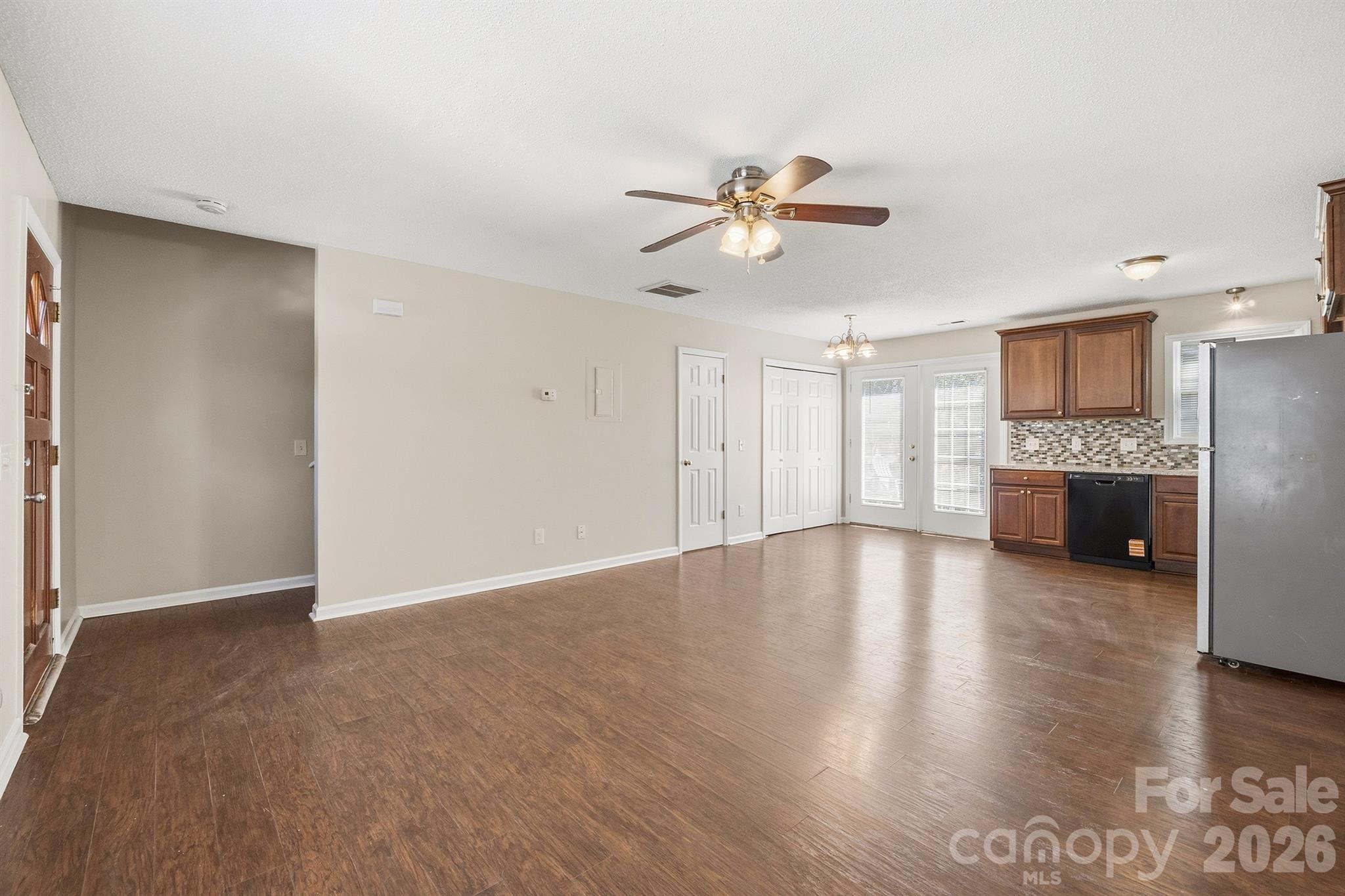 1057 19th Street Northeast Hickory, NC 28601 - Photo 5 of 19