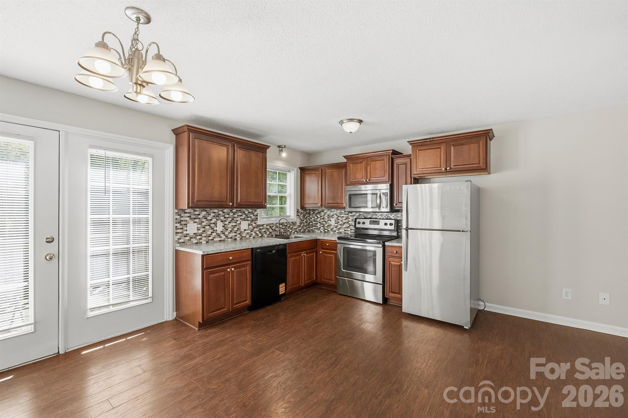 1057 19th Street Northeast Hickory, NC 28601 - Photo 6 of 19