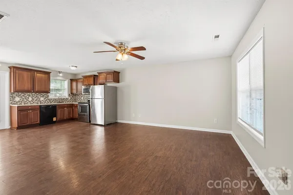 $145,000 | 1057 19th Street Northeast, Hickory, NC 28601
