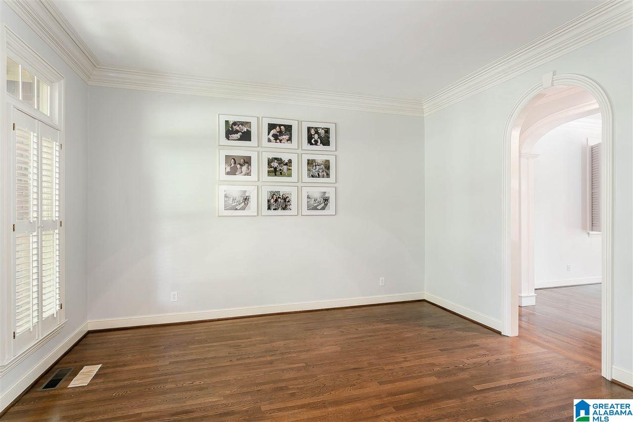 2108 Hickory Ridge Circle Birmingham, AL 35243 - Photo 5 of 50