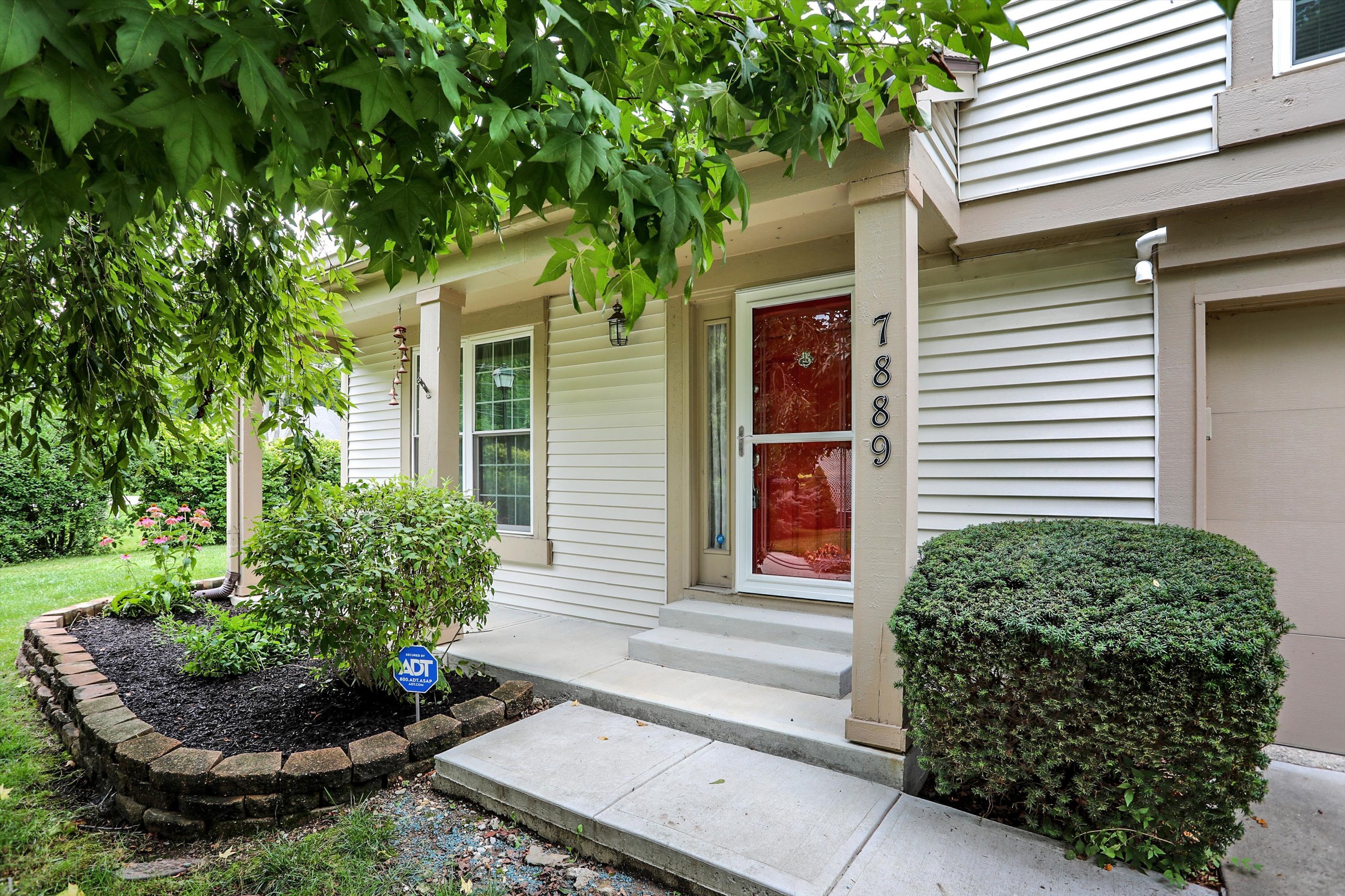 7889 Hunters Path Indianapolis, IN 46214 - Photo 3 of 54