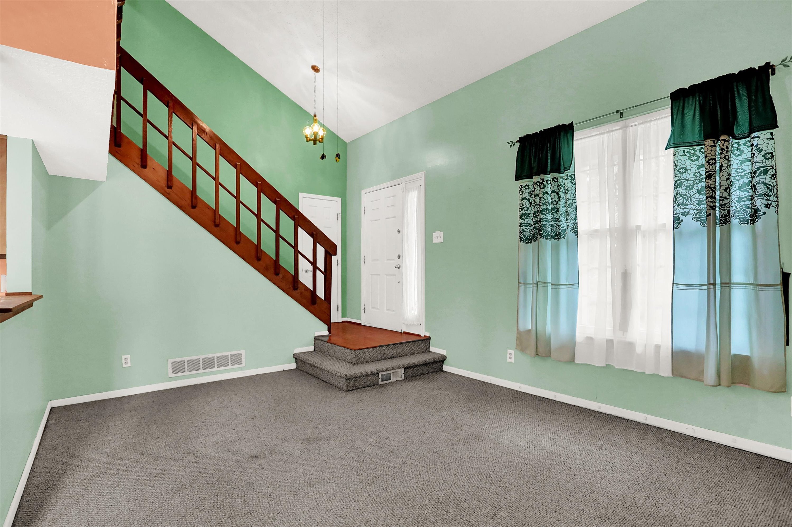 7889 Hunters Path Indianapolis, IN 46214 - Photo 4 of 54