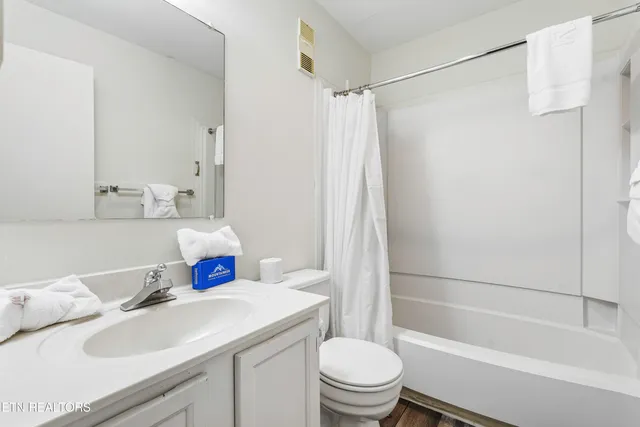 $179,999 | 1260 Ski View Drive, Unit 7102, Gatlinburg, TN 37738