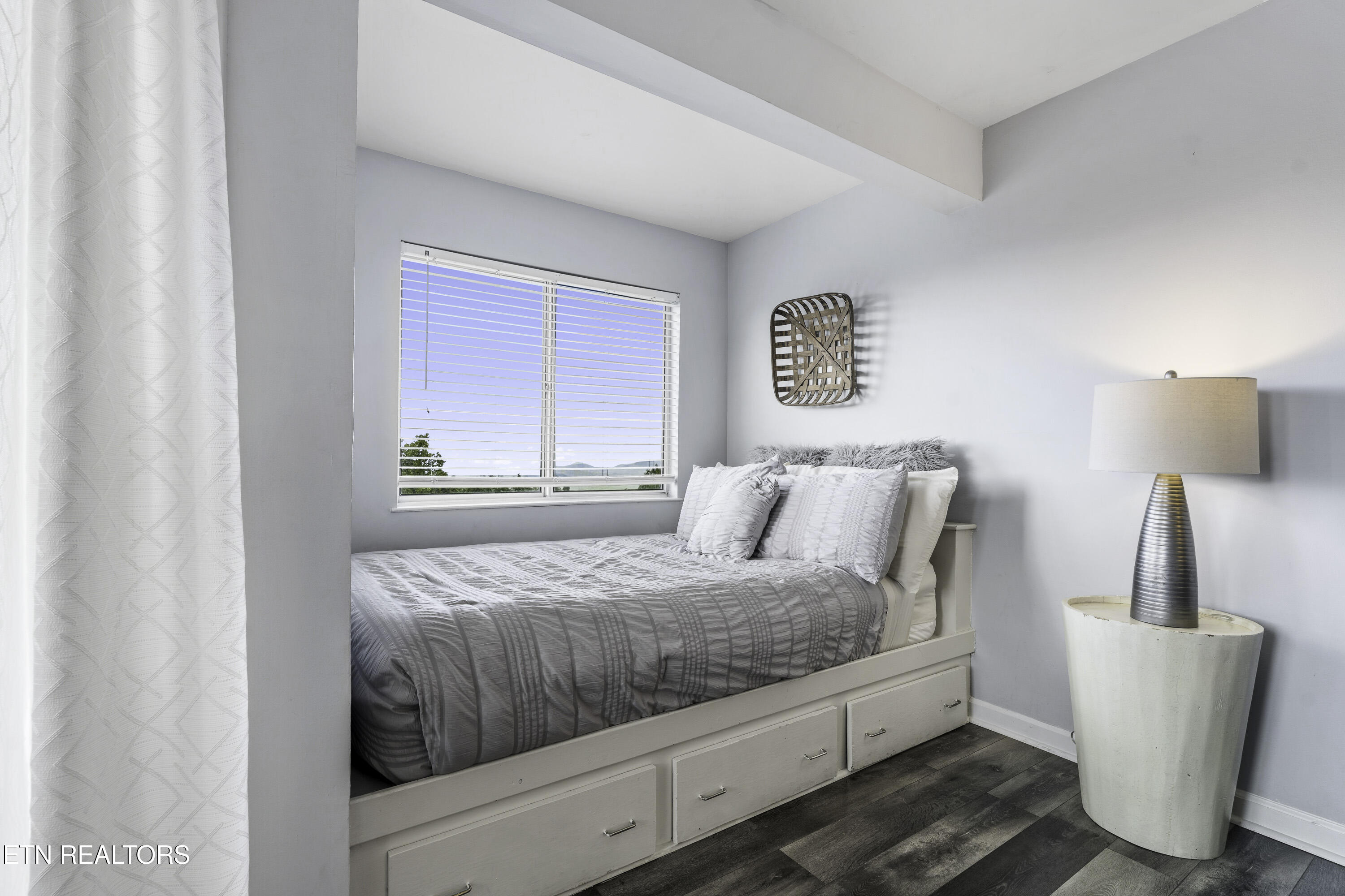 1260 Ski View Drive, Unit 7102 Gatlinburg, TN 37738 - Photo 12 of 35 Great reading spot!