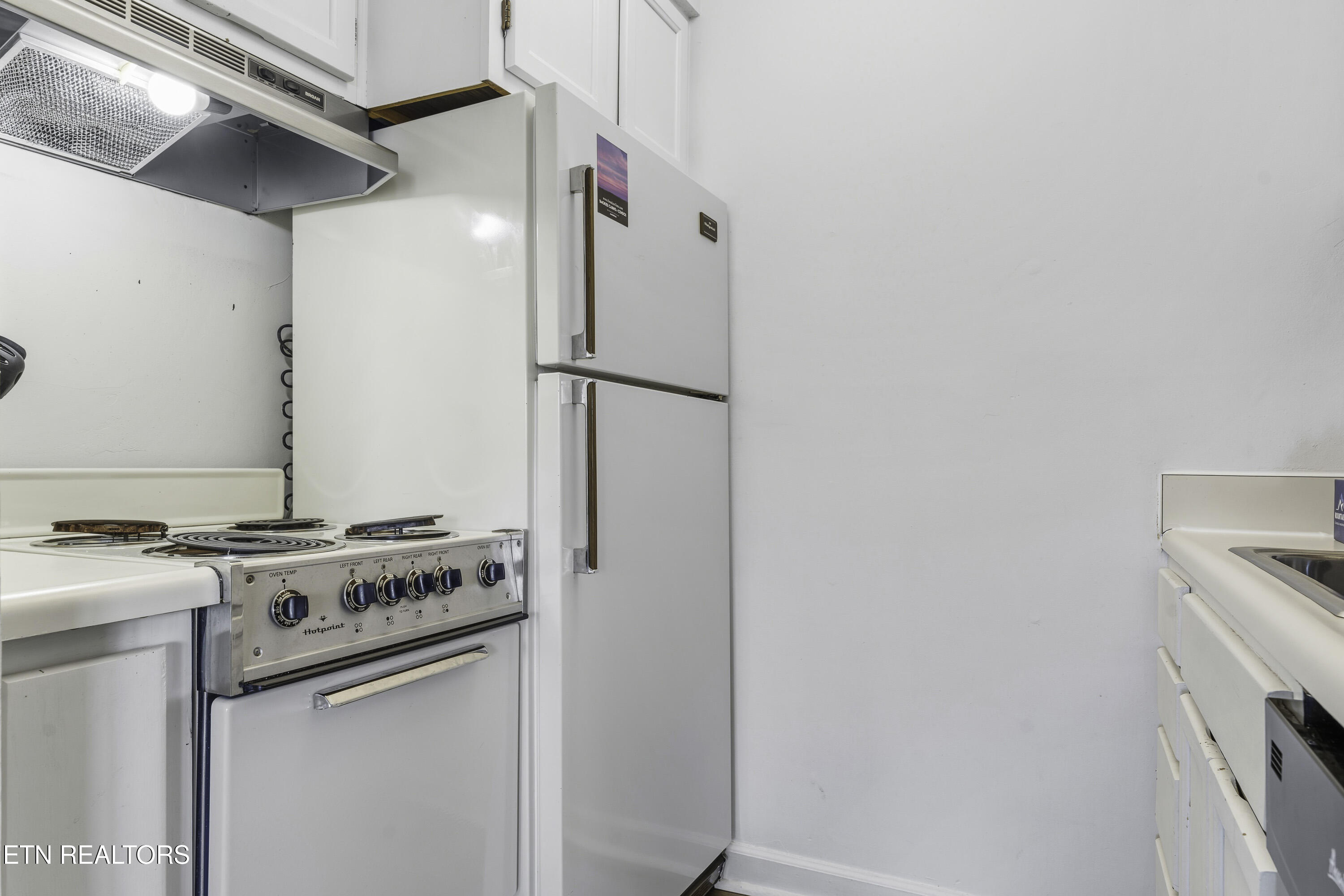 1260 Ski View Drive, Unit 7102 Gatlinburg, TN 37738 - Photo 15 of 35 Kitchen