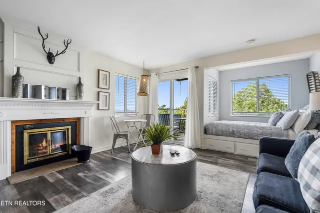 $179,999 | 1260 Ski View Drive, Unit 7102, Gatlinburg, TN 37738