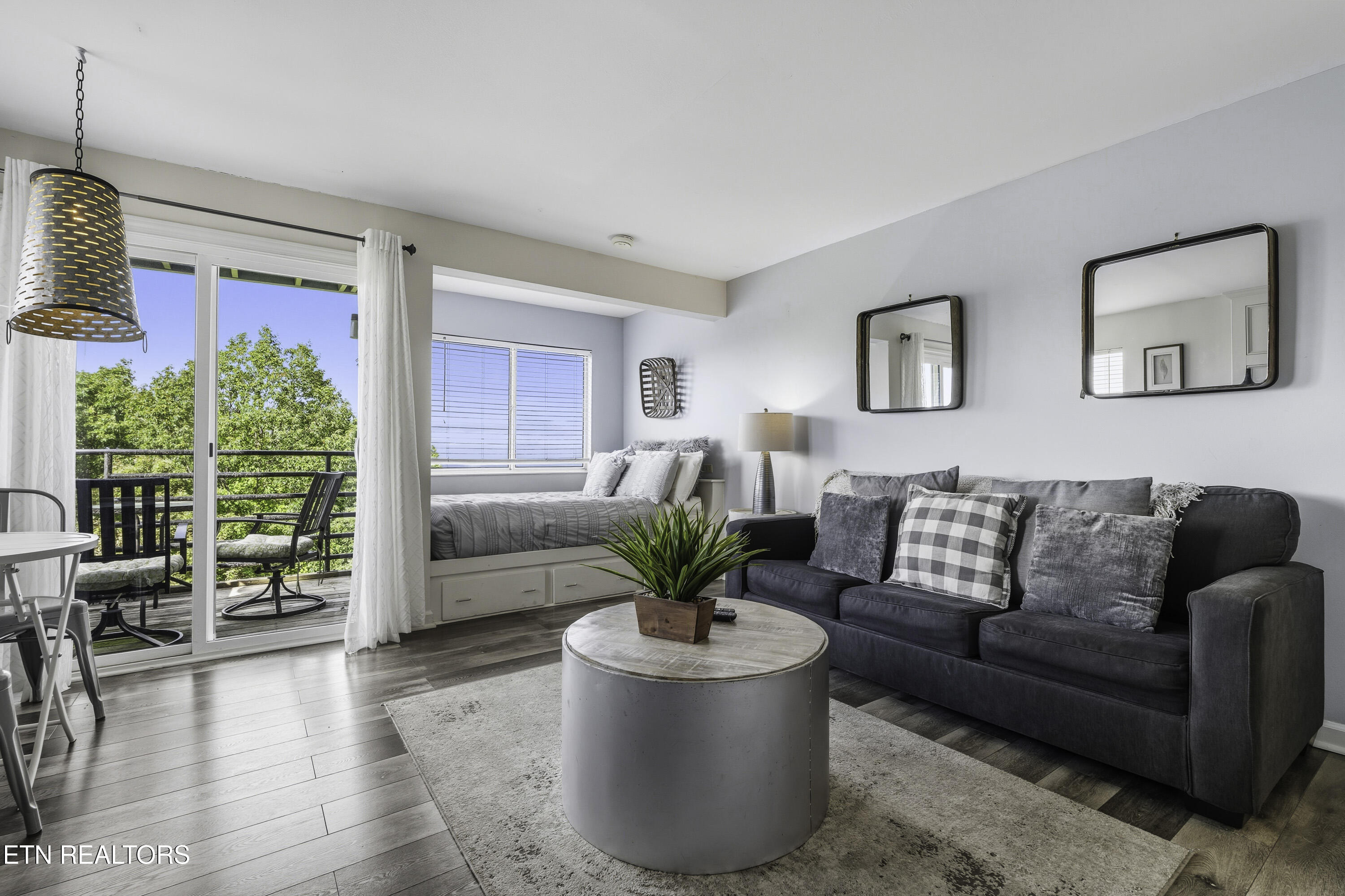 1260 Ski View Drive, Unit 7102 Gatlinburg, TN 37738 - Photo 4 of 35 Living Area