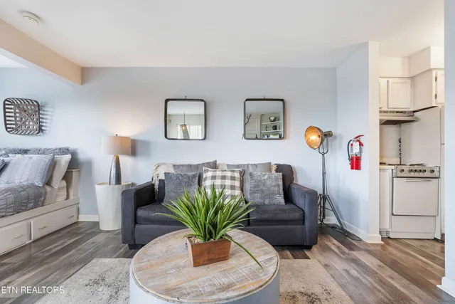 $179,999 | 1260 Ski View Drive, Unit 7102, Gatlinburg, TN 37738