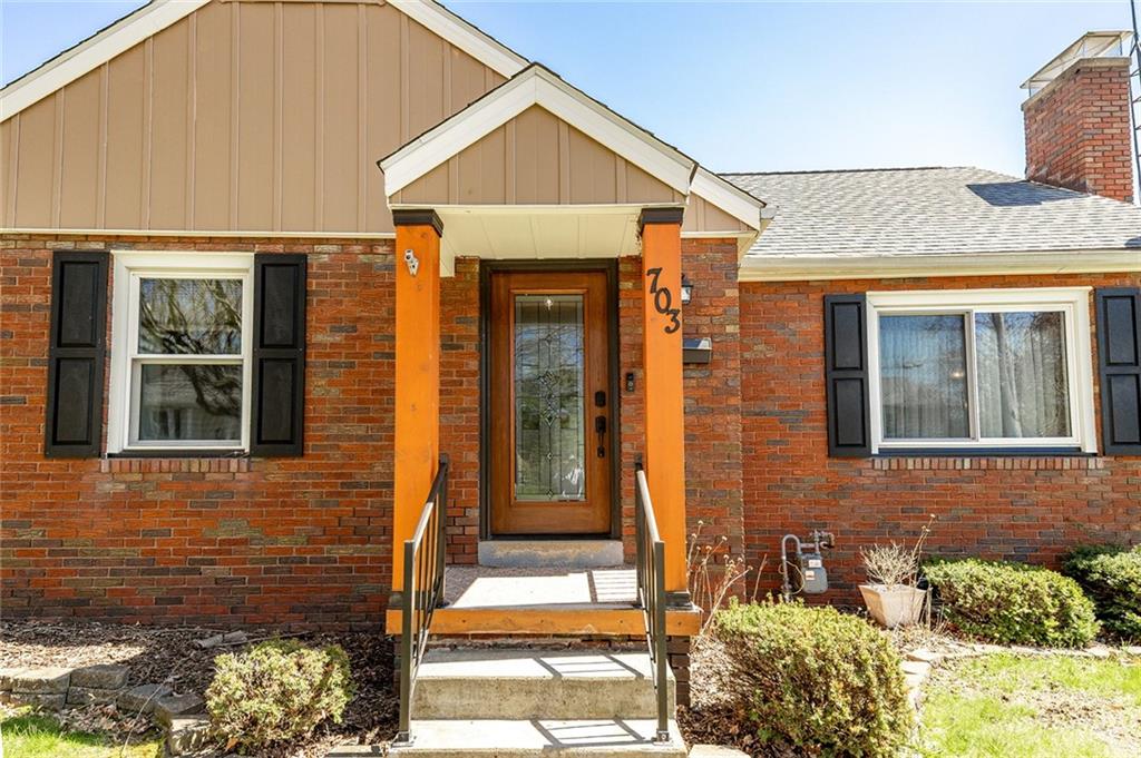 703 Ridgeway Avenue Grove City, PA 16127 - Photo 3 of 33 Gallery Image 3