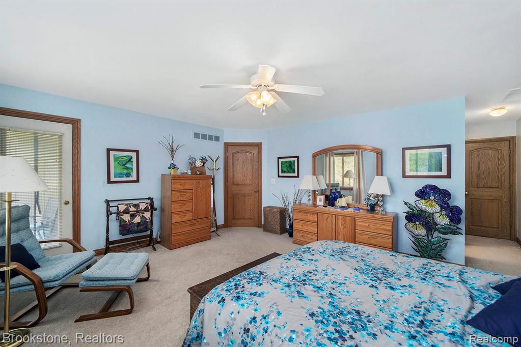 2285 Rochelle Park Drive, Unit 122 Rochester Hills, MI 48309 - Photo 24 of 32