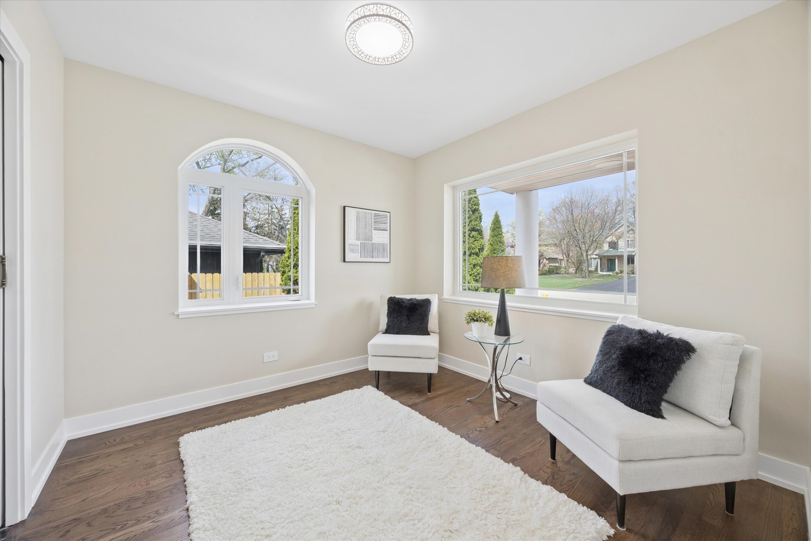 9807 West 57th Street Countryside, IL 60525 - Photo 18 of 48 a living room with furniture and a window