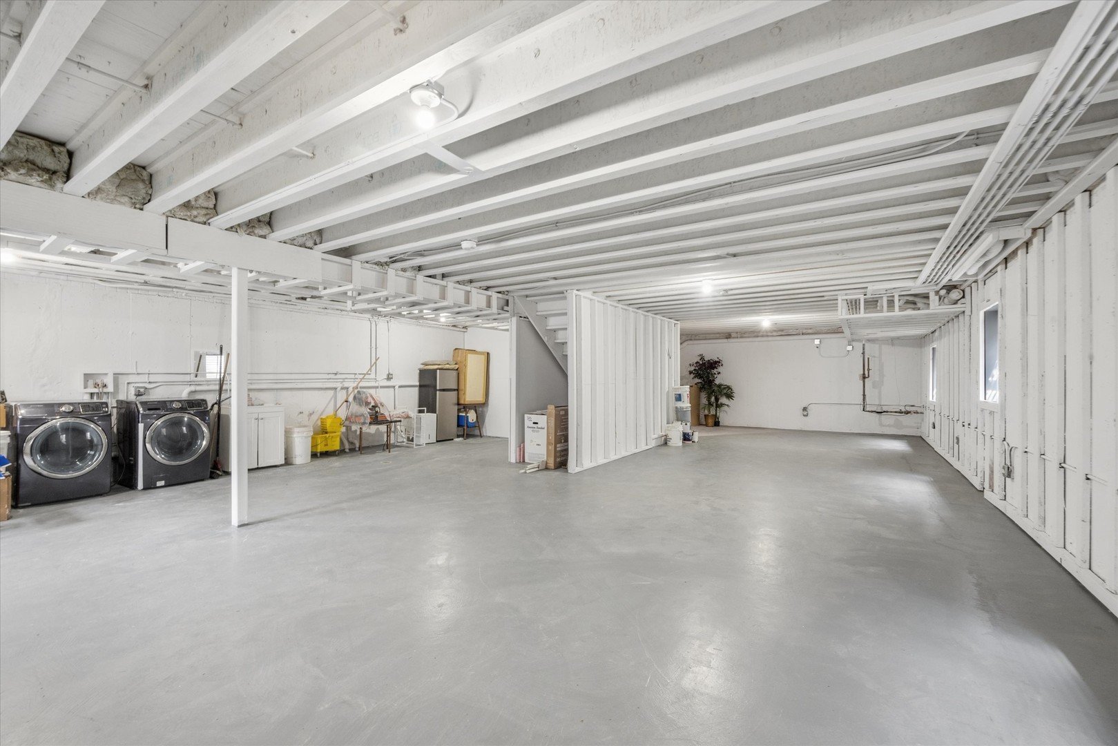 9807 West 57th Street Countryside, IL 60525 - Photo 34 of 48 a view of a garage with storage